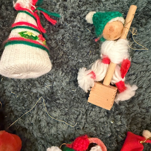 16 pieces Christmas Vtg ornament lot - Picture 6 of 10